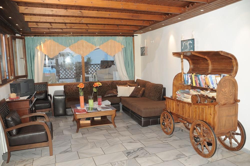 Perissa Mar Rooms Bagian luar foto