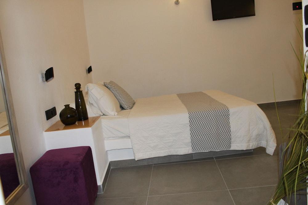 Perissa Mar Rooms Bagian luar foto