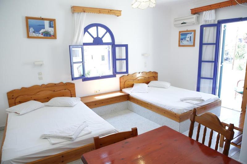 Perissa Mar Rooms Bagian luar foto